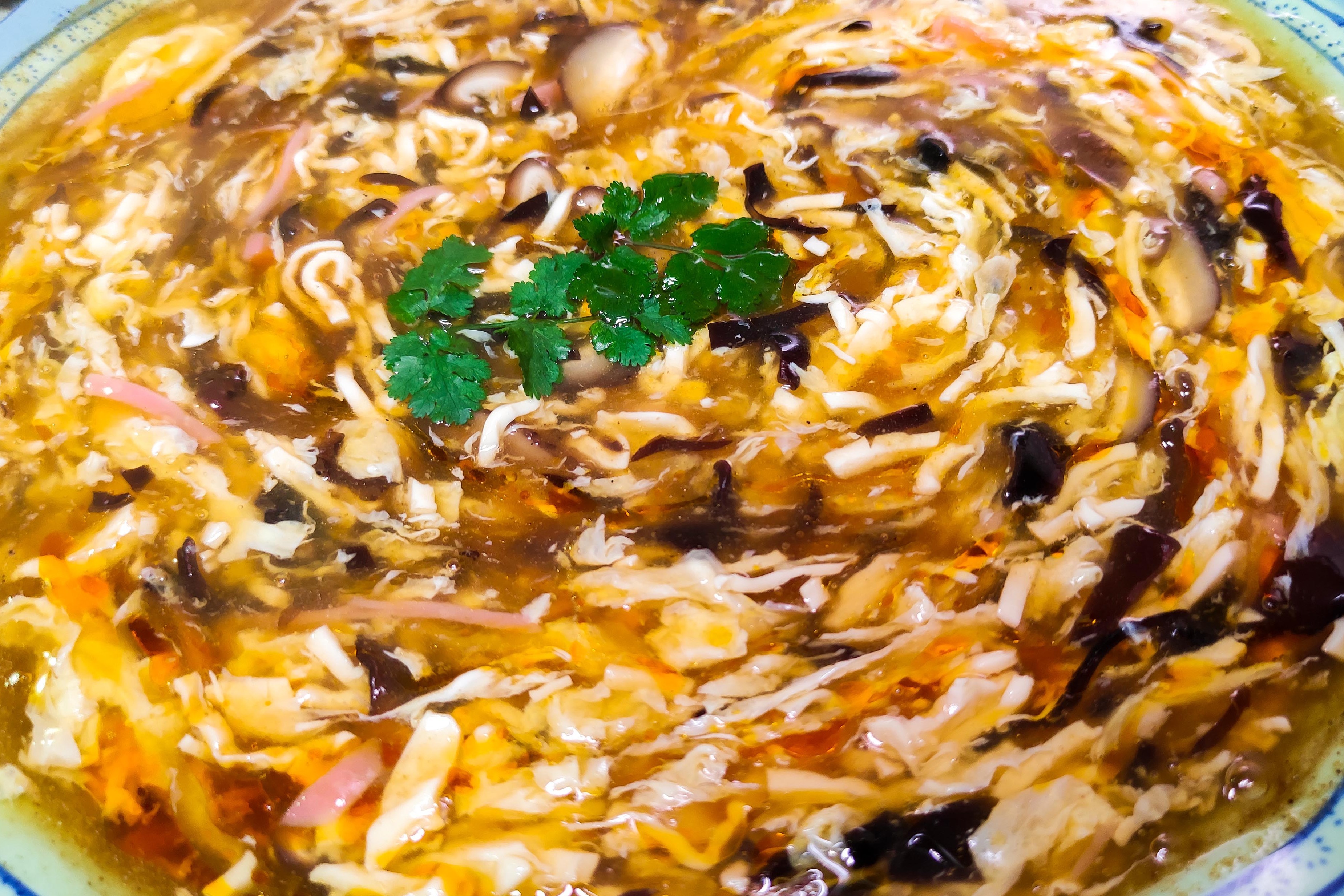 大厨教你酸辣汤饭店的做法,一口气连喝3碗,酸辣开胃驱寒必备!