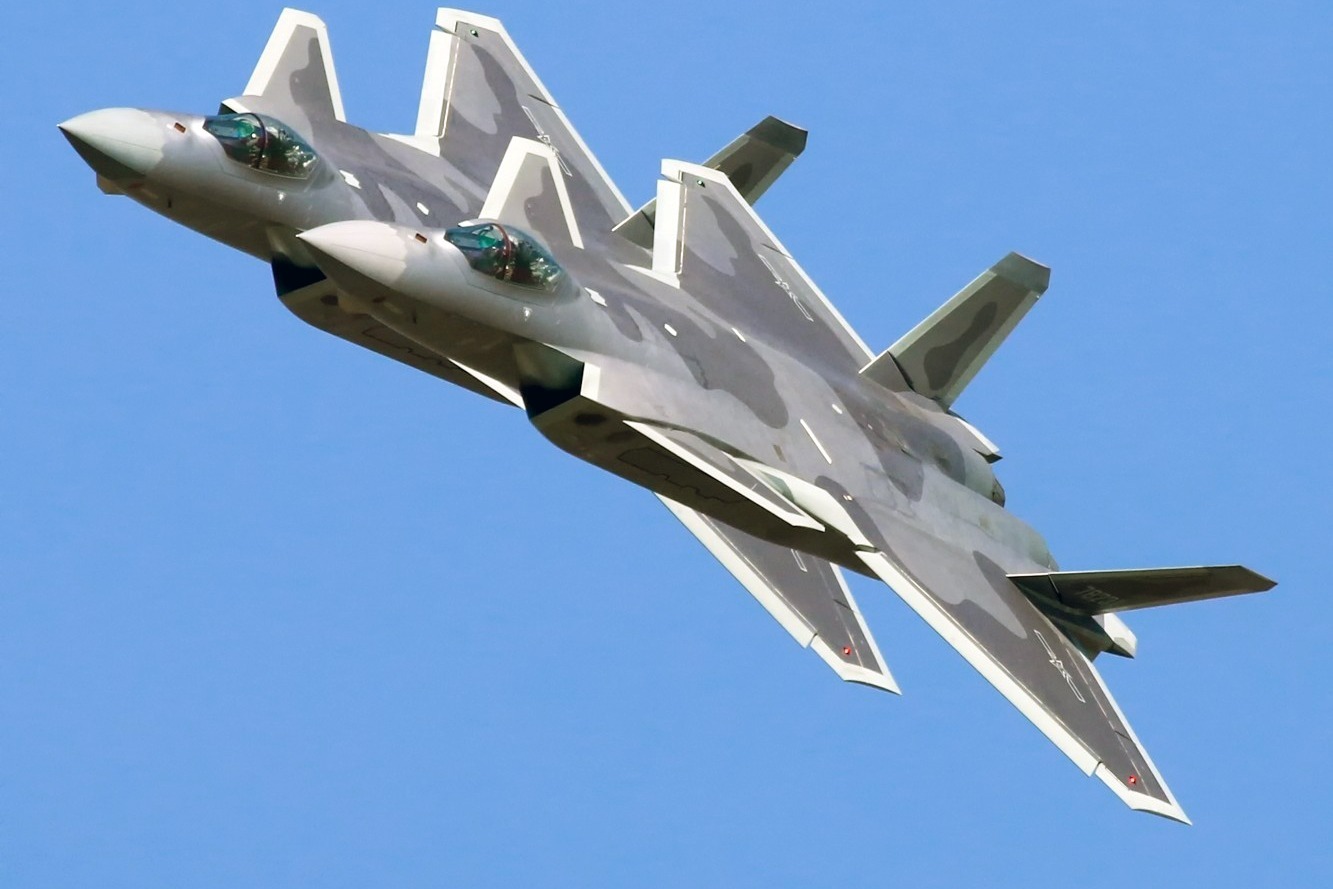 中国歼10对抗鹰狮战机中距空战近战格斗均压制对手