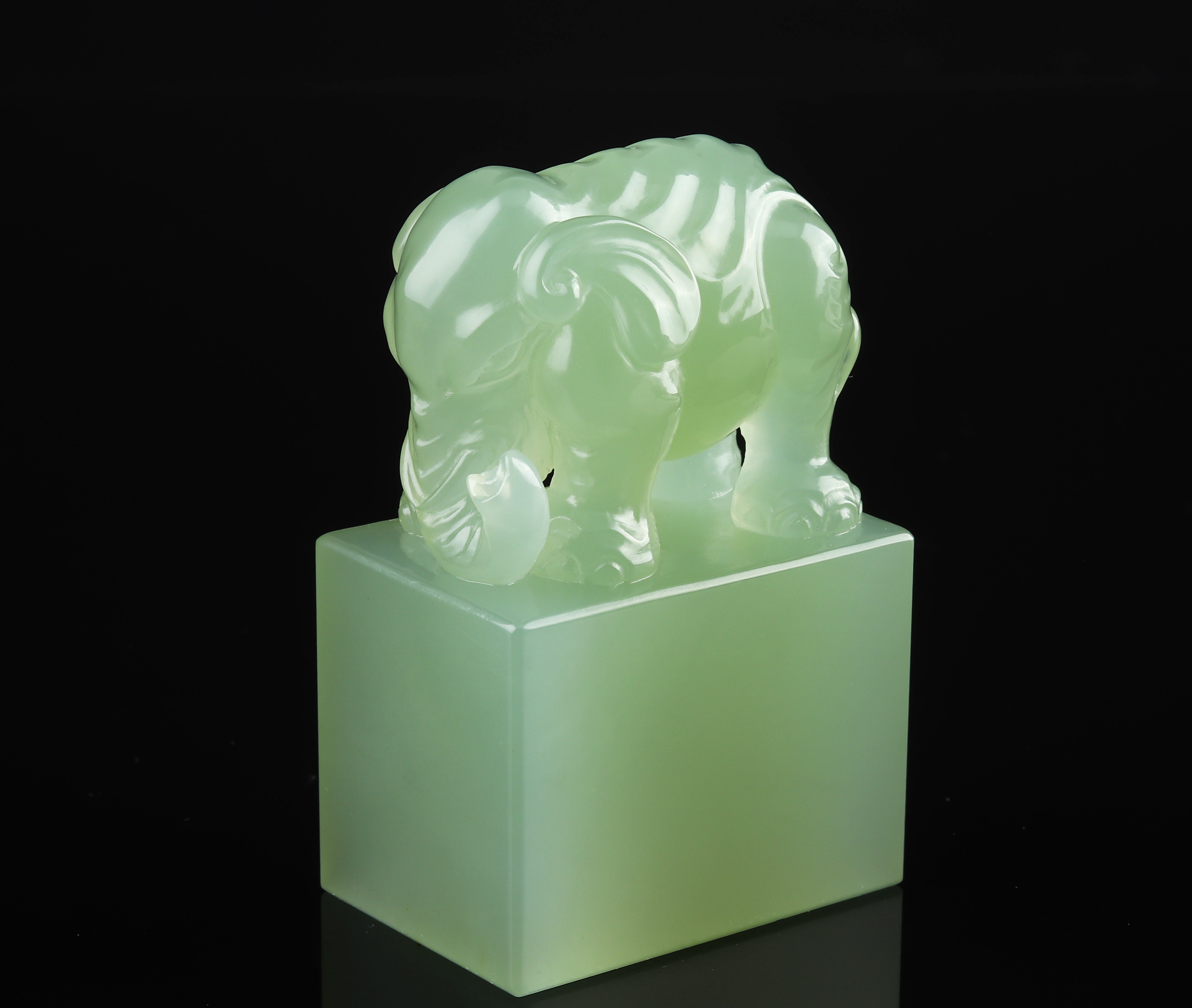 全瑞炳大师作品辽宁丹东石喜象章