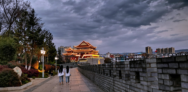 浓墨重彩麒麟城