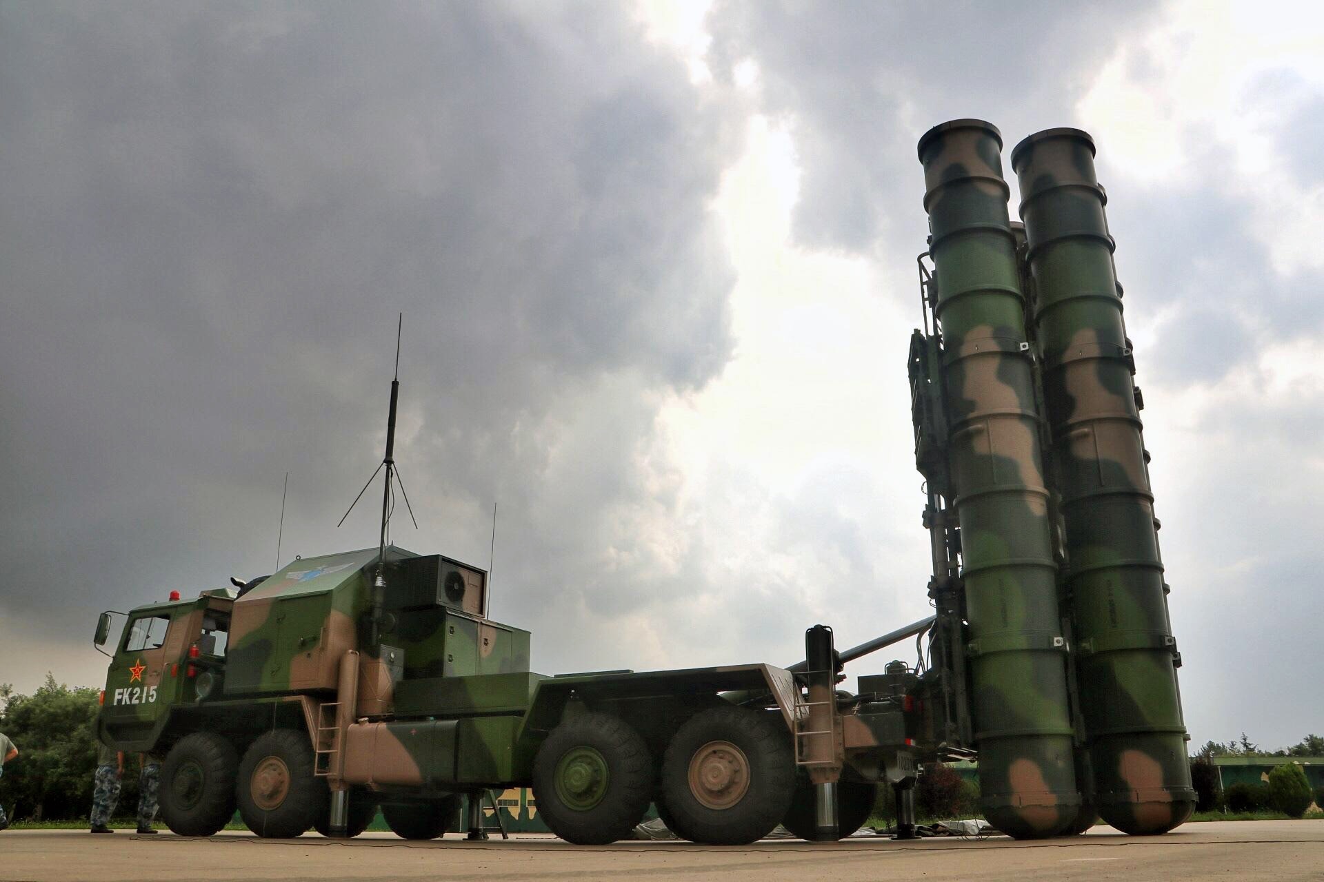 我国对俄罗斯s300防空导弹情有独钟将部署该系统战斗执勤