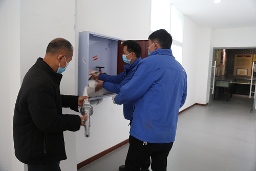 做好员工康健状况排查挂号并存档对员工开展疫情防控知识培训 渠县到红色纪念园