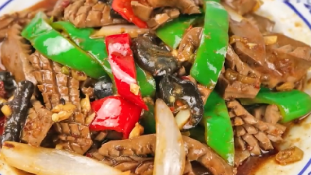 “爆炒腰花”最关键技巧在这里,去腥增香脆嫩入味._凤凰网视频_凤凰网