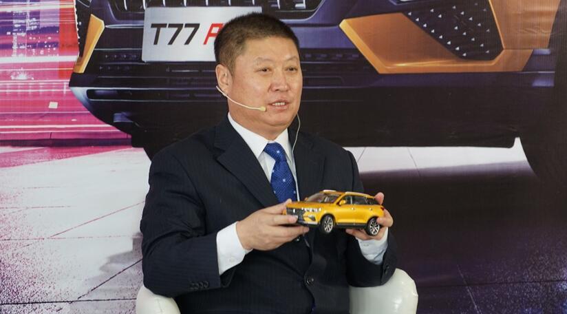 并与一汽奔腾吉林中海4s店 总经理于林先生共同揭开奔腾t77pro神秘的