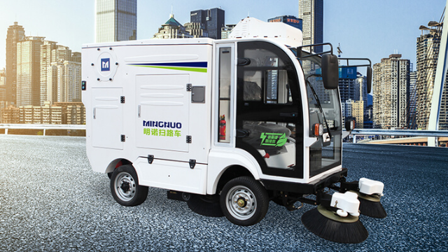 明诺四轮电动扫地车爆款车型液压升降灵活换桶