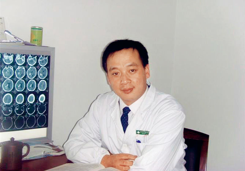 全国卫生健康系统新冠肺炎疫情防控工作先进个人刘智明