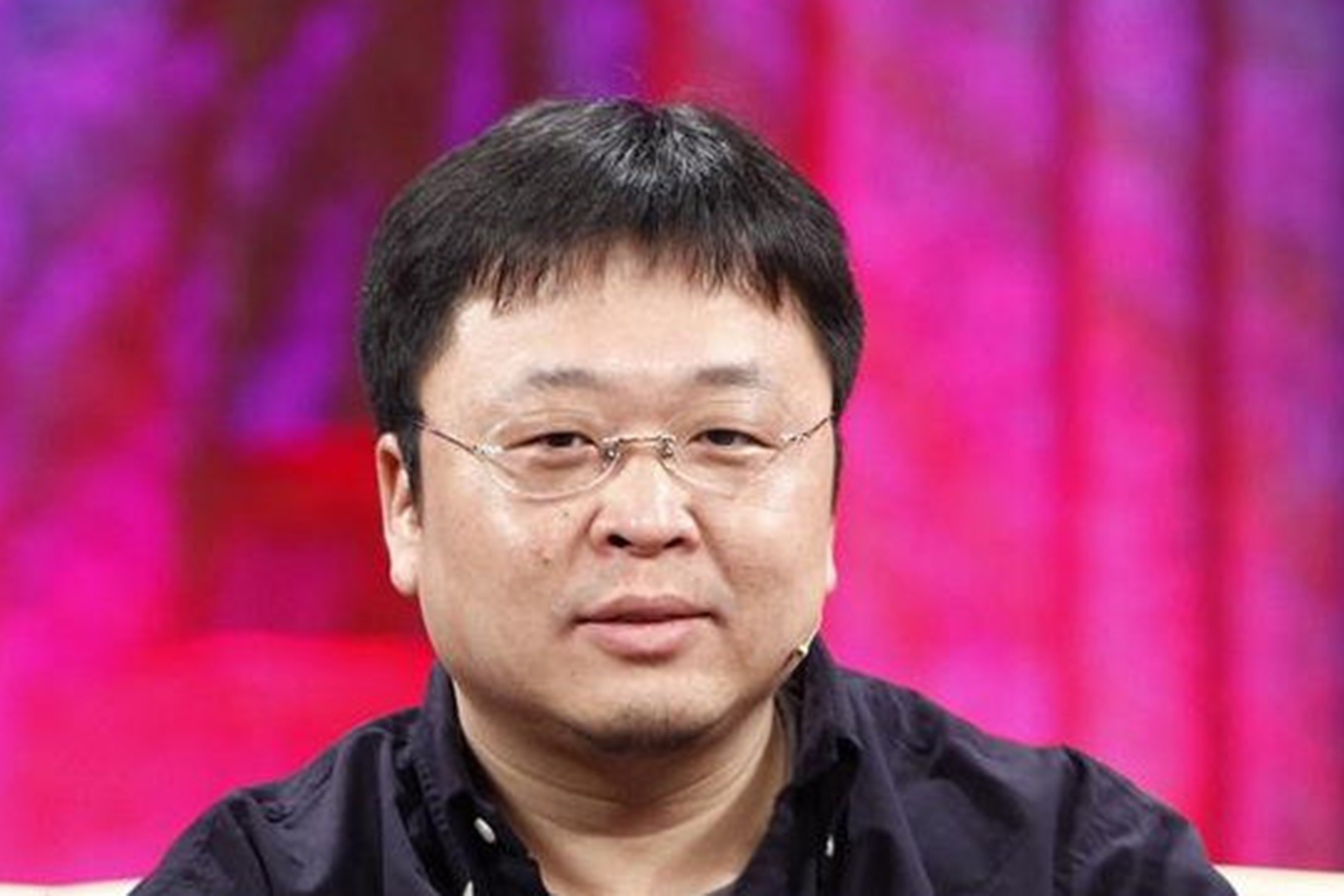 罗永浩宣布做电商直播他会成为下一个李佳琦吗