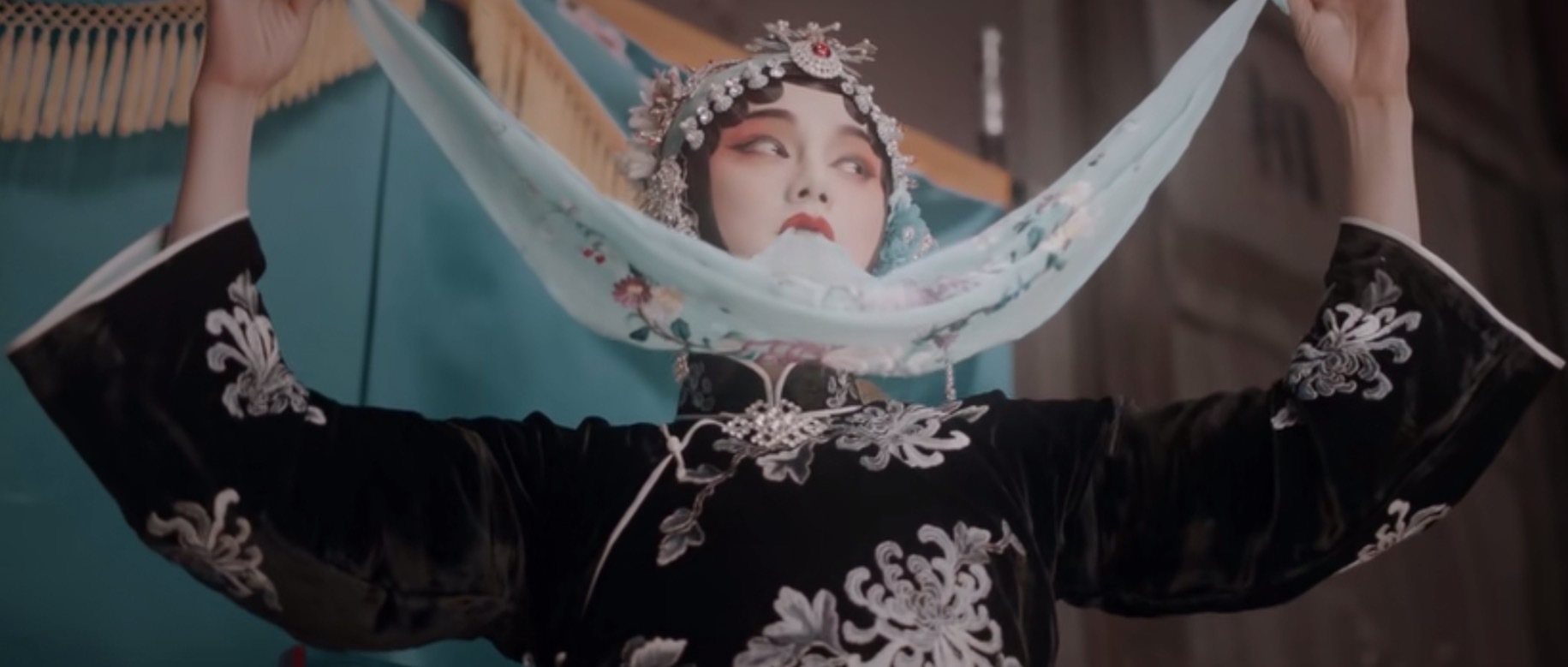 尹正《鬓边不是海棠红》持续热播 梨园拳王商细蕊替腊月红出气__凤凰