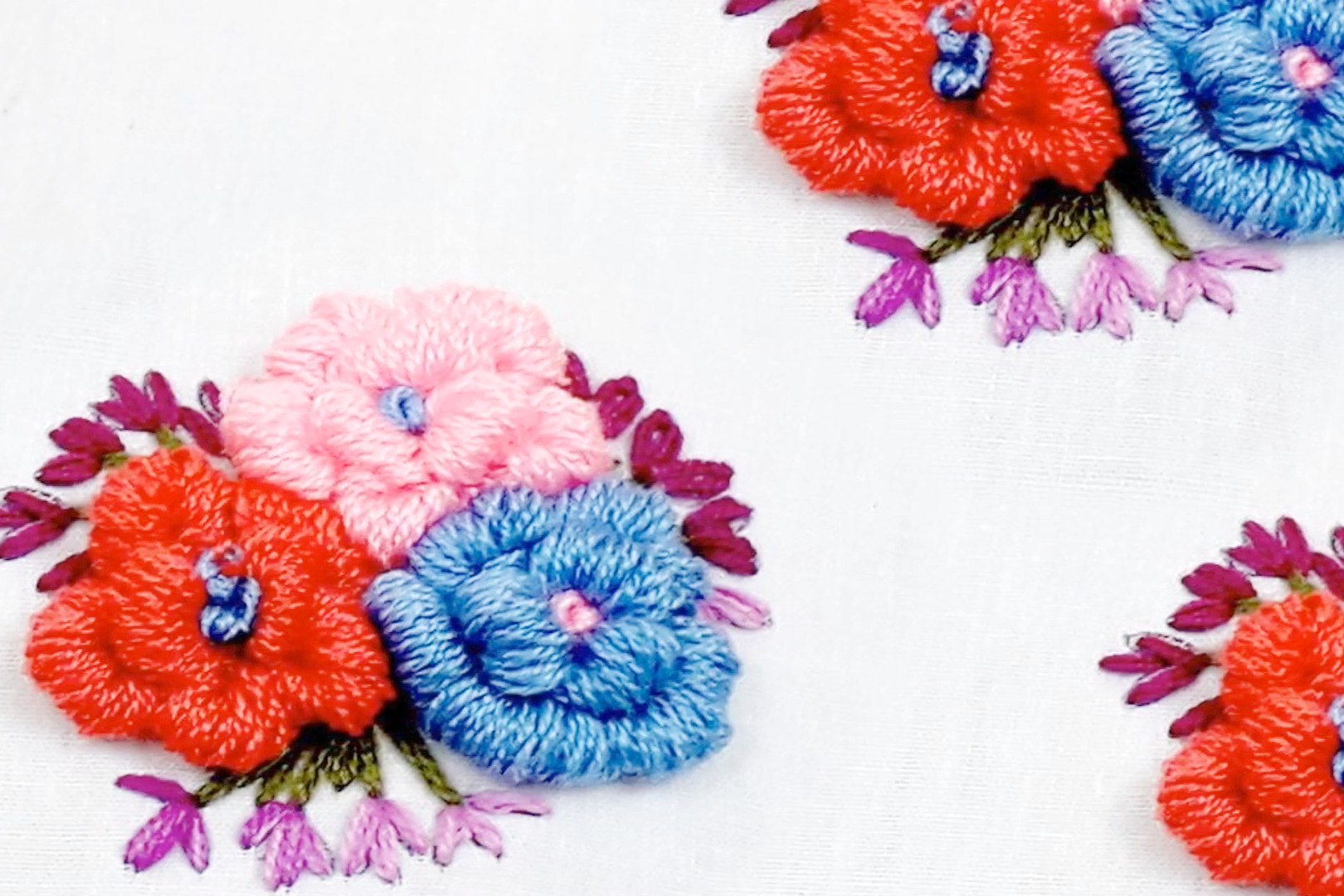 衣服上绣出花团锦簇的效果，还是得看这3种针法