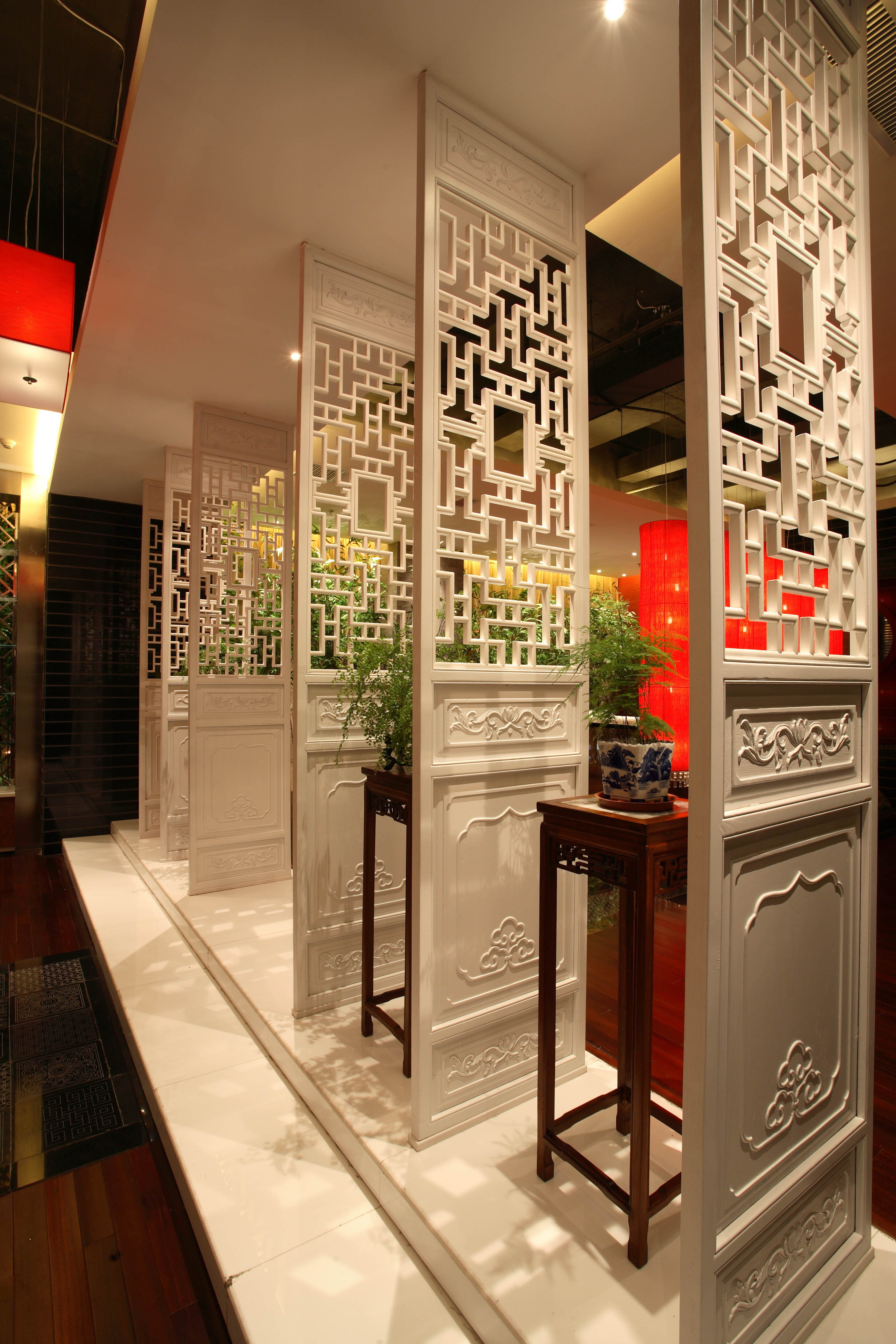 2020最流行的中式酒楼装饰,其采用仿古时代灯光设计,更有吸引力__凤凰