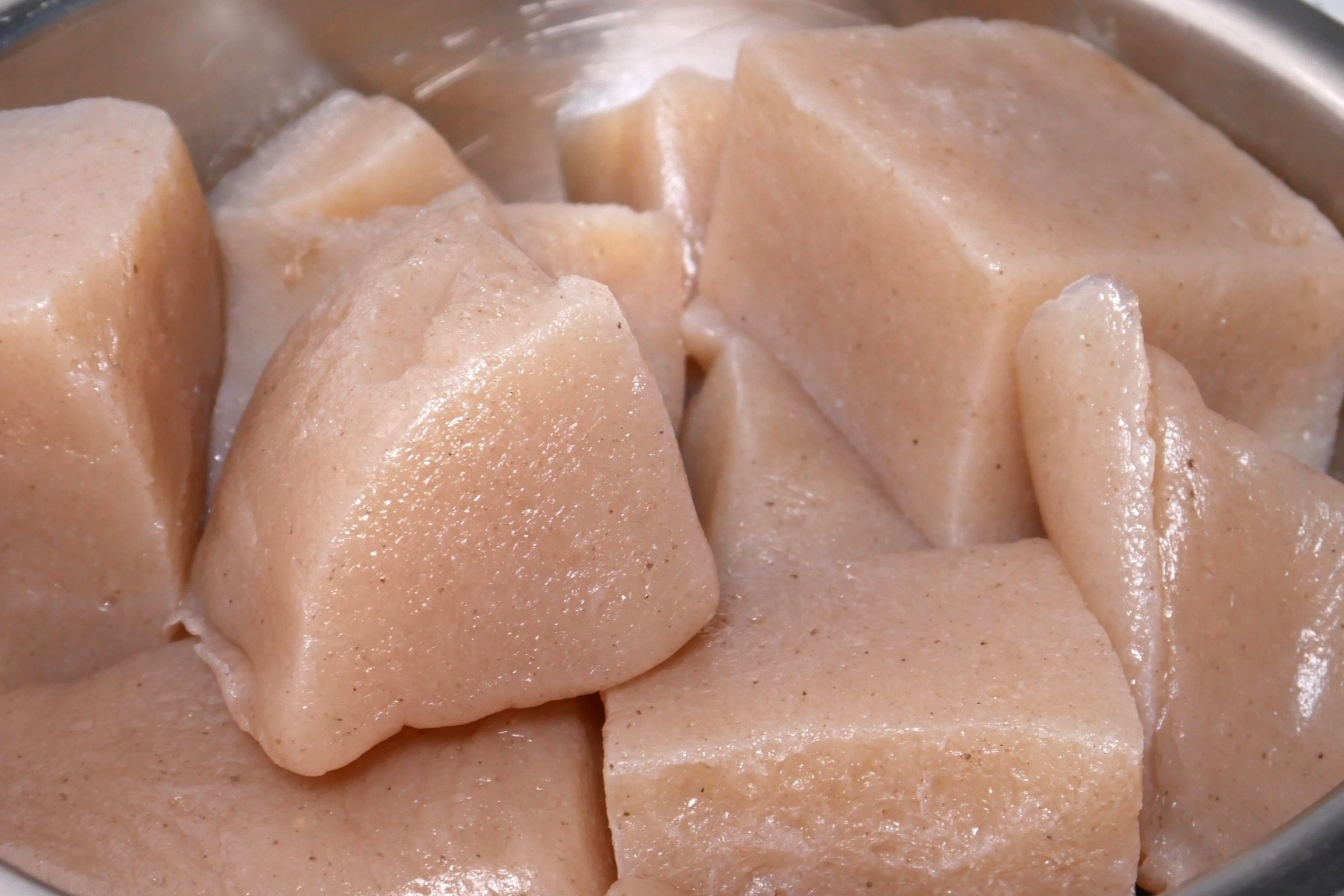 拿肉都不换的魔芋豆腐筷子简单一搅q弹爽滑光看着就流口水