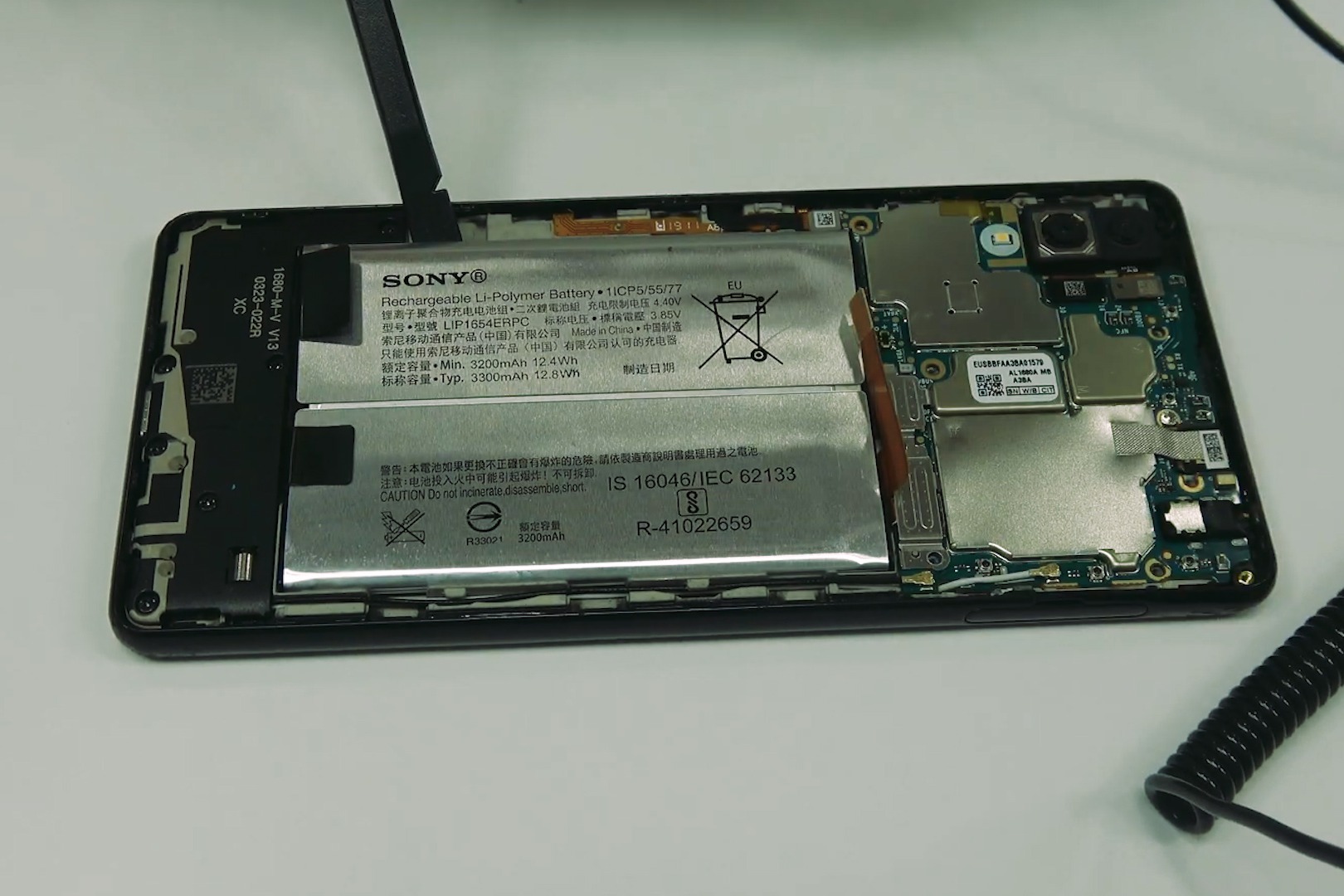 Xperia L3电池更换演示教程