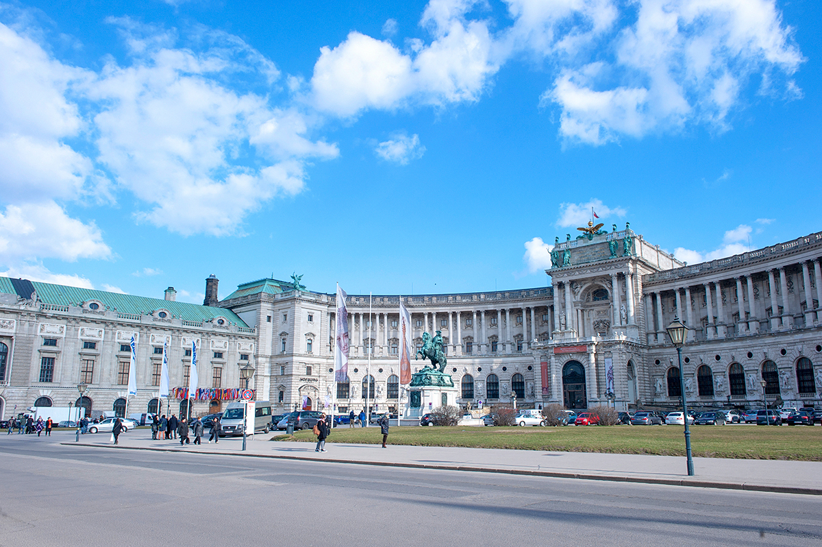 维也纳霍夫堡宫,2500个房间,组成世界上最大的皇宫建筑群