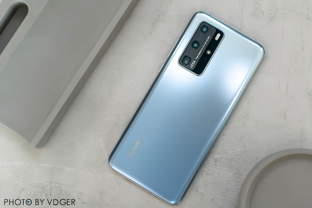 华为P40 Pro冰霜银开箱上手：“神仙配色”到底有多迷人？