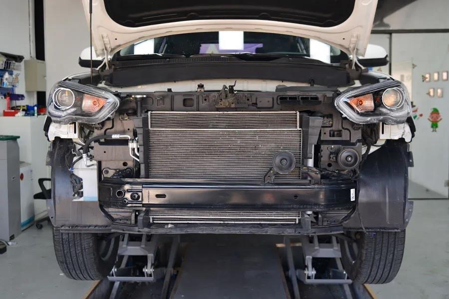 塑料防撞梁，我能说它是个架子吗？（上）