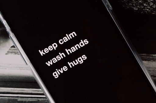 WPS表格小技巧：如何批量隔行填充颜色？