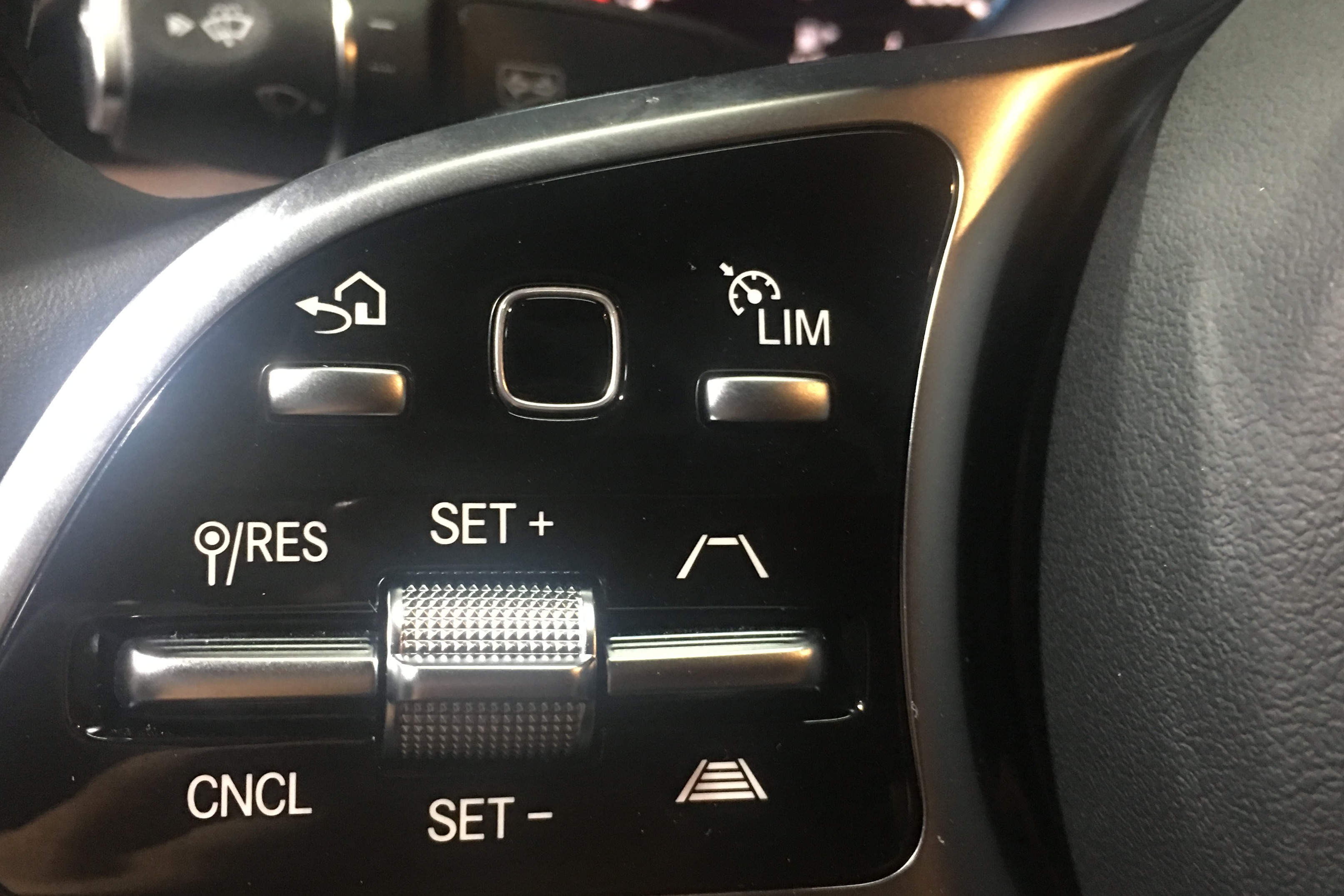 19款奔驰E300升级全速自适应巡航智能领航23P路试