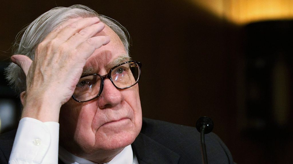 "股神"也割肉了,此刻不是逞能"长线是金"时