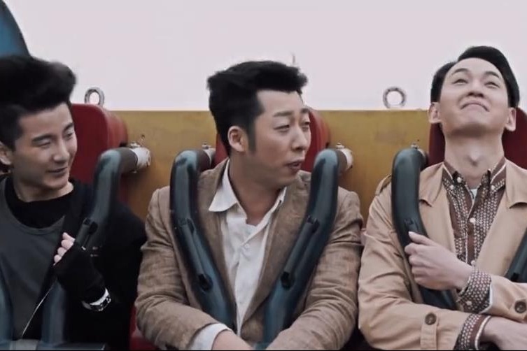 男子吃药、跳楼、被车撞、吸煤气都没有死，把警察惹毛了