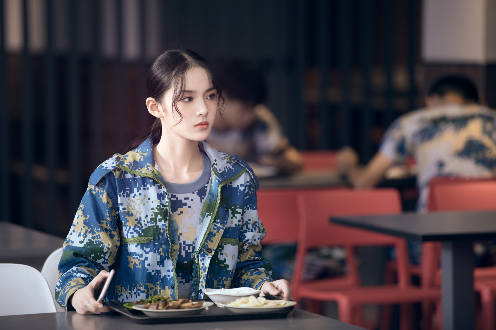 朱云慧飒甜出演《致我们甜甜的小美满》 亮眼外形引弹幕热议__凤凰网