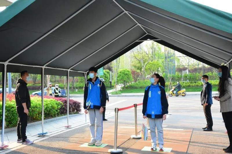 湖州吴兴实验中学_ 初三学生开学复课情况 _