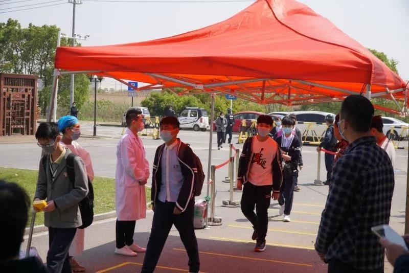 湖州吴兴实验中学_ 初三学生开学复课情况 _