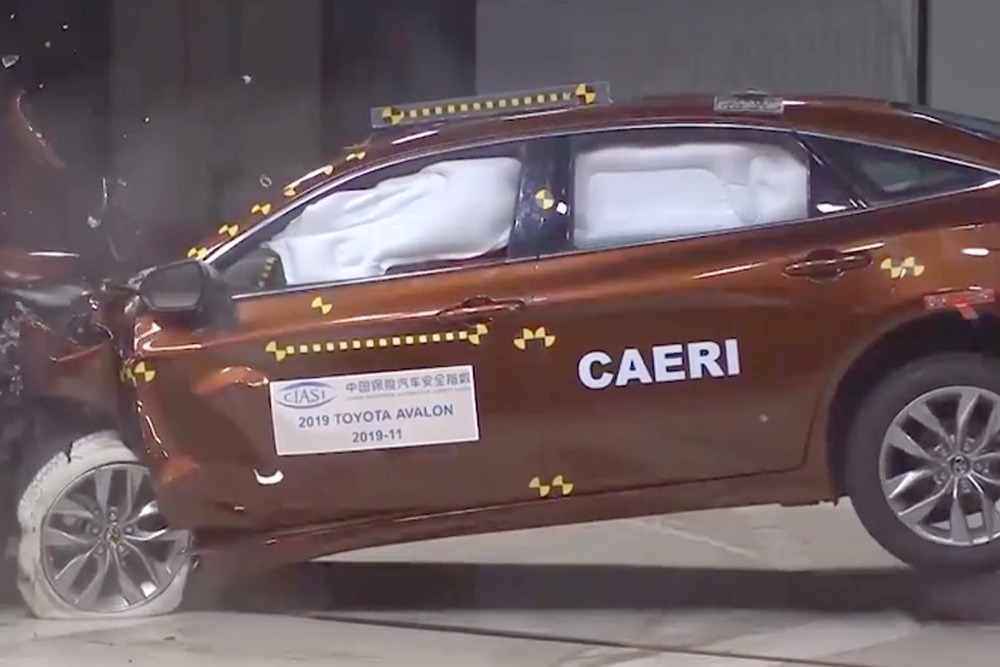 丰田亚洲龙中保研碰撞测试，结果能像名字一样霸气么？