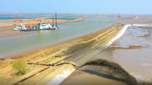 滨州市水利：古九河之一马颊河采用大型挖泥船清淤疏浚河道