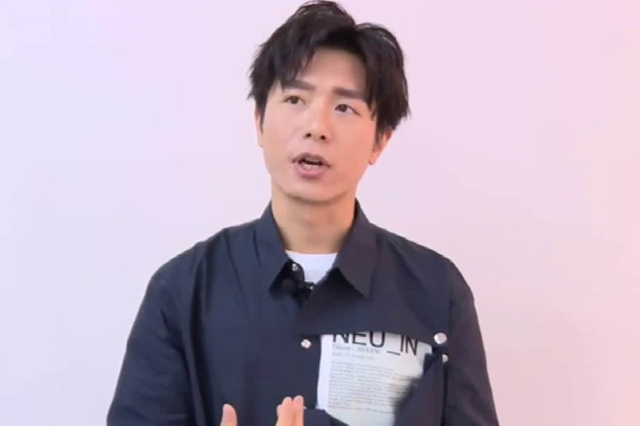 韦礼安受访时掩面痛哭 无预警宣布与11年女友分手