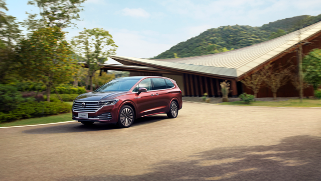 上汽大众mpv玩豪华,埃尔法还加价?viloran不超40万