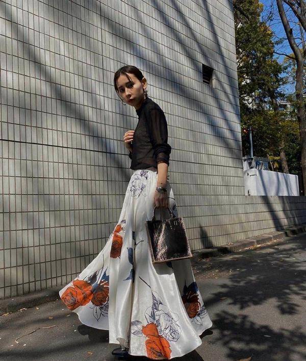 日本人气品牌主理人黑石奈央子3月穿搭特刊 i 波伏娃笔下的自由女性