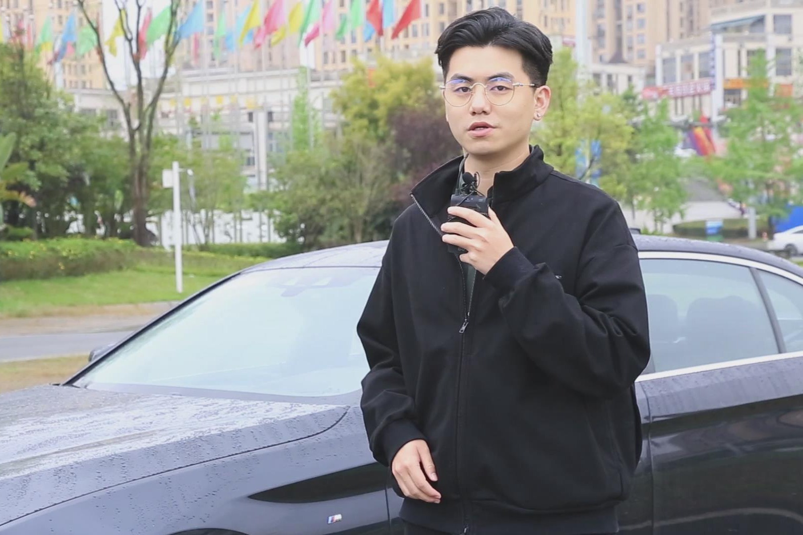 与直列6杠发动机说再见，宝马5系新旗舰怎么样？来看看