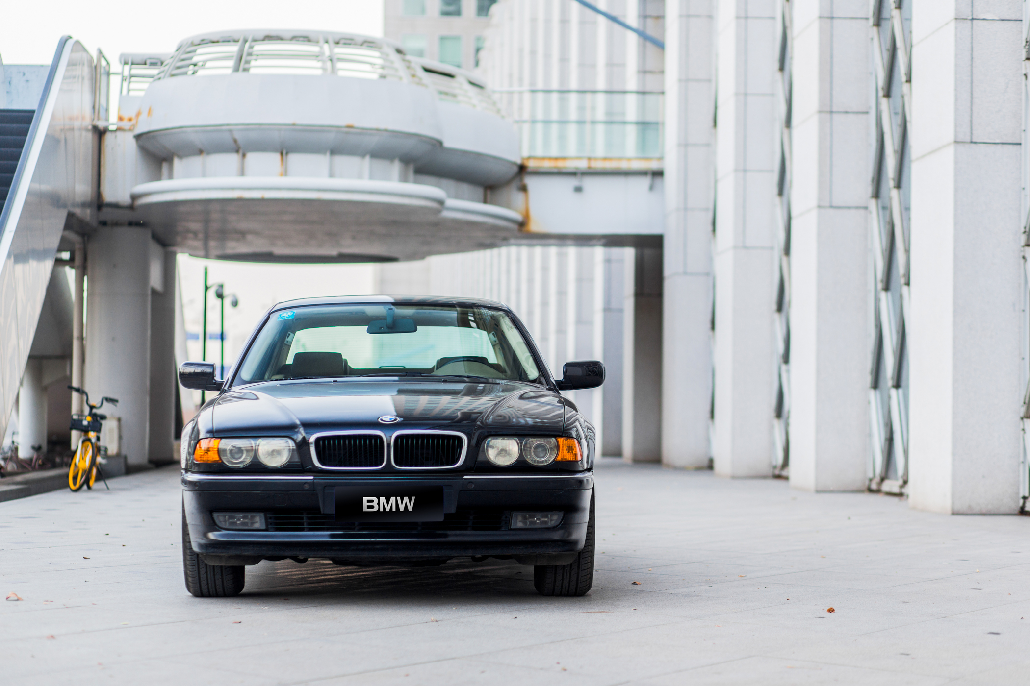 集多项"全球首创"于一身 体验经典老车e38宝马7系