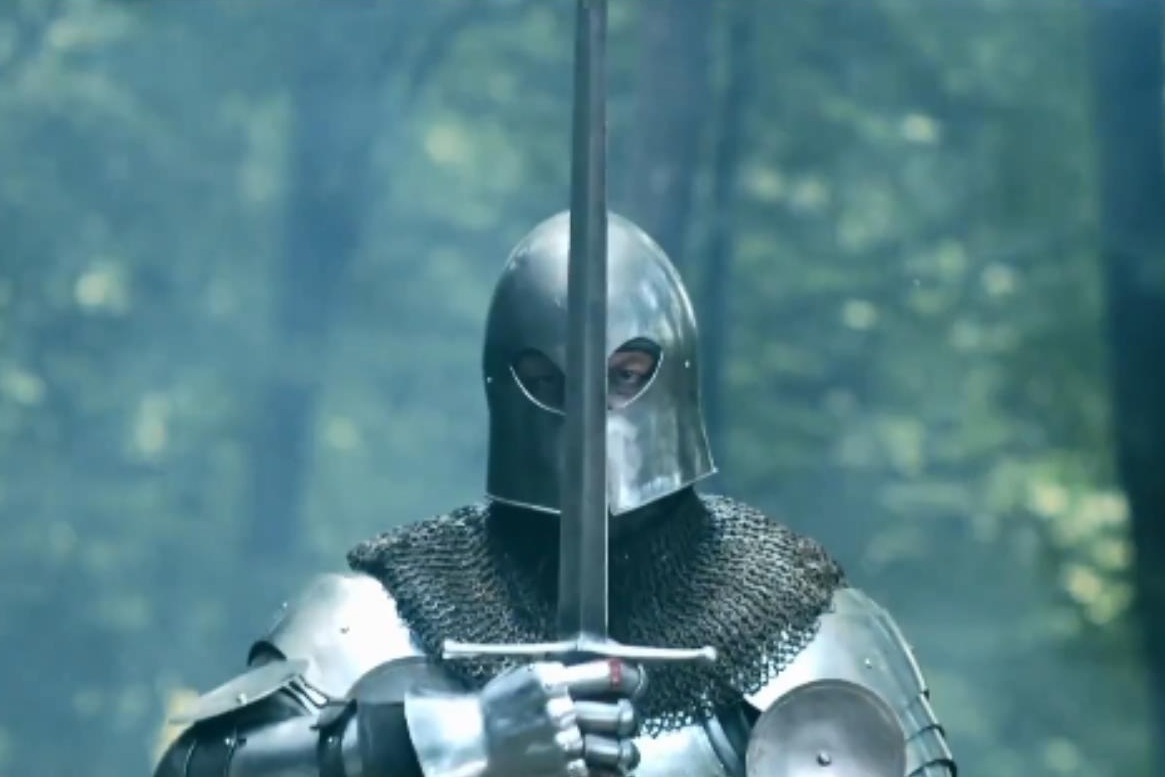 心上人被抓，铁血骑士勇闯敌巢，斩杀十几个流寇