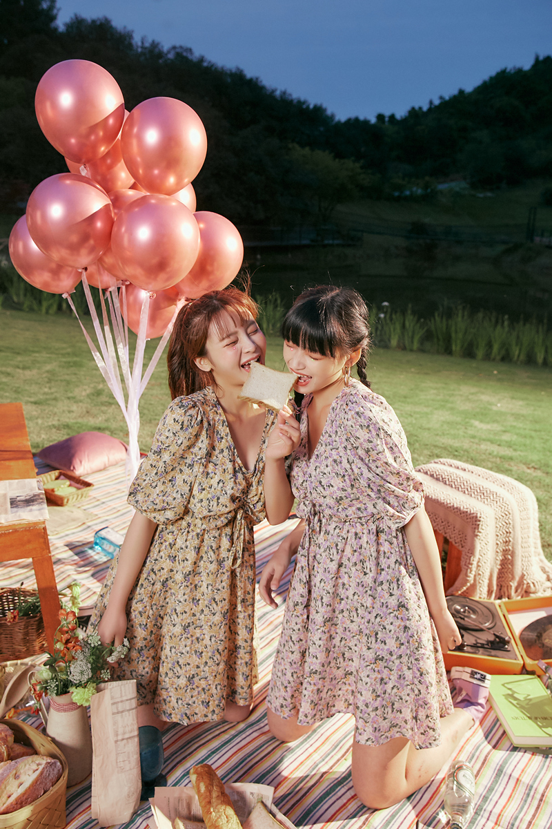 和闺蜜一起野餐应该穿点什么呢