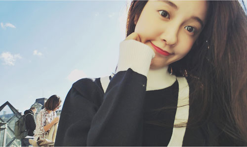 据了解,张大奕在第二天的直播中被透露已经怀孕,而且在她小红书的私人