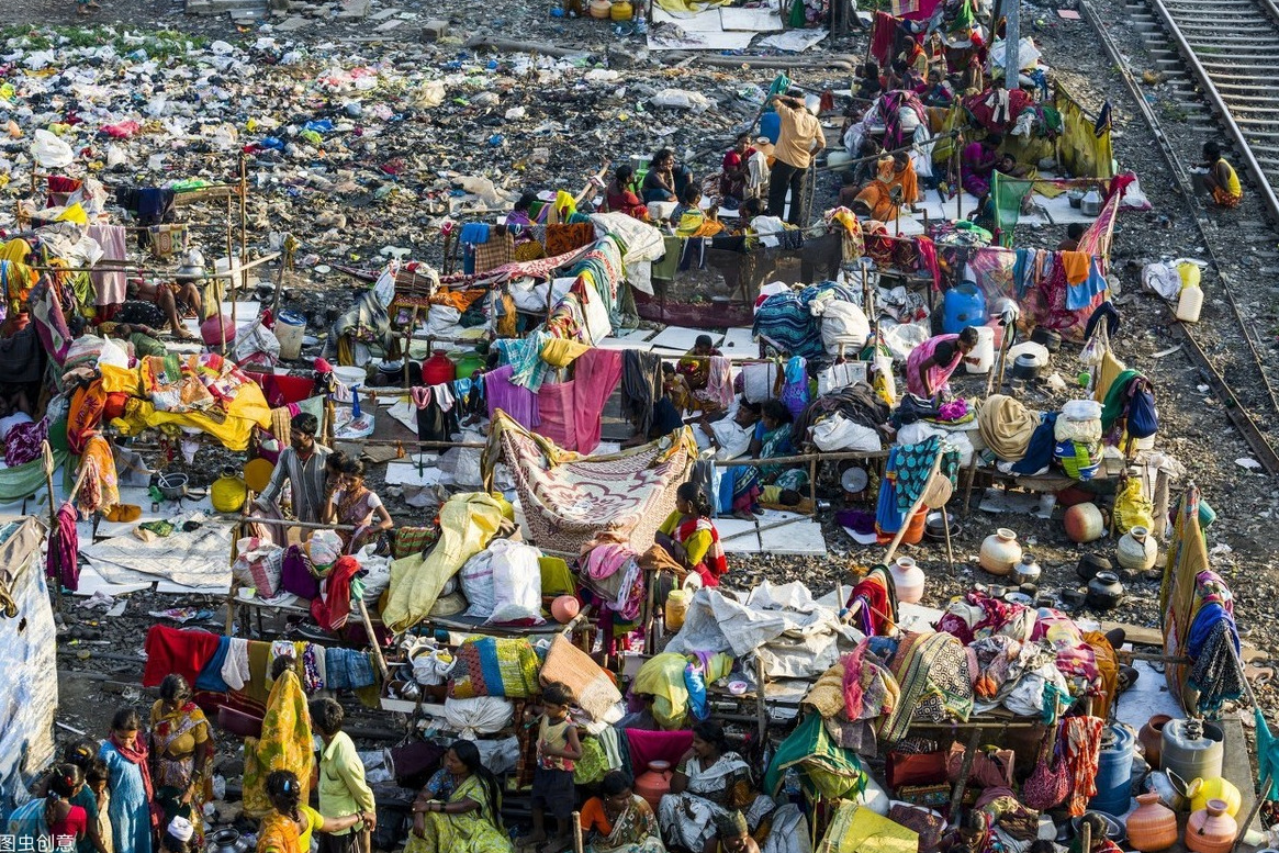 印度亚洲最大贫民窟或成疫情定时炸弹，人口密集，卫生堪忧