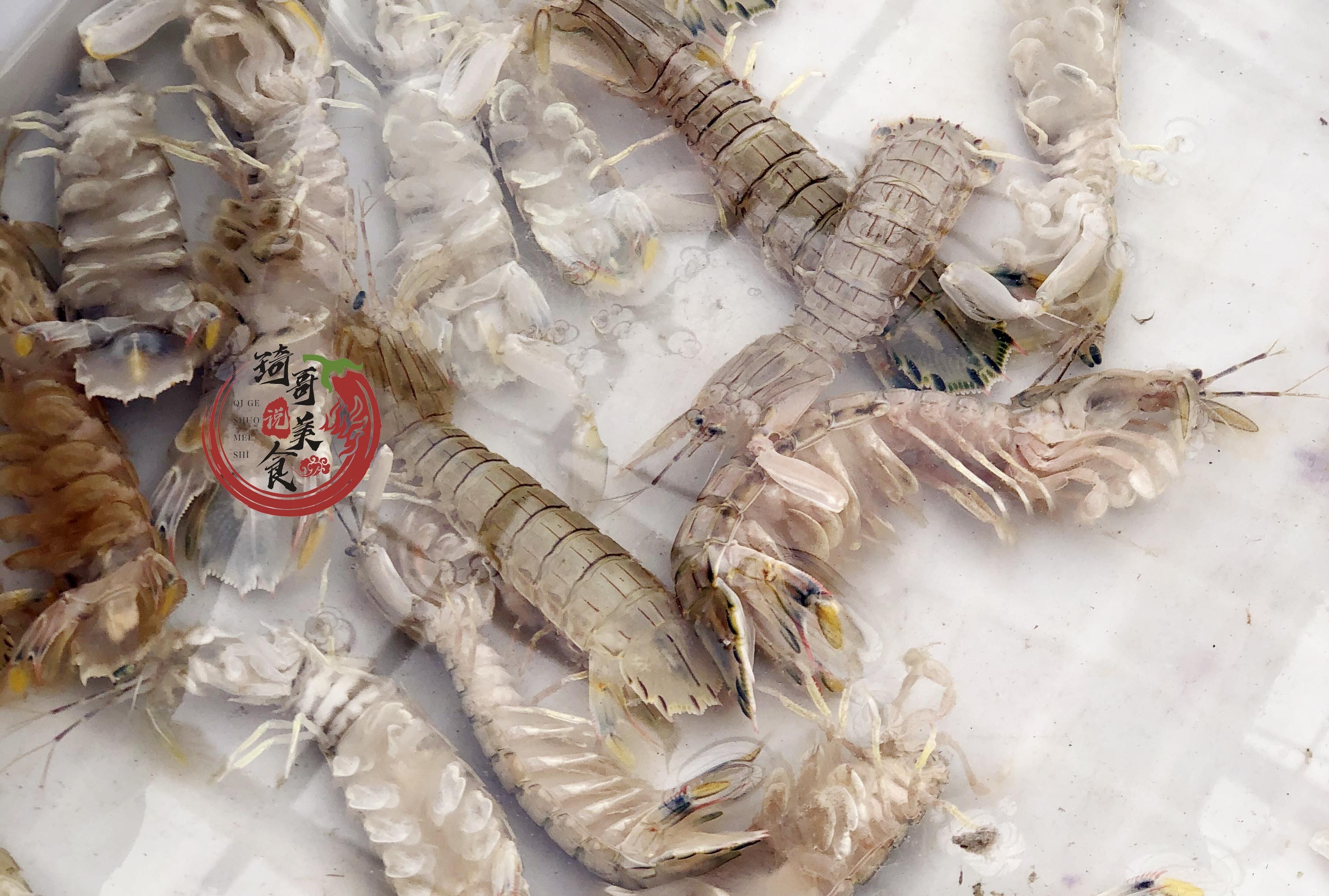 买皮皮虾时,看到这4种转身就走,再便宜也不买,到家就得扔掉