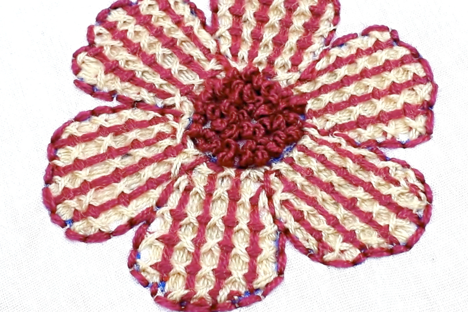 「手工刺绣教程」裱花技法大团花图案，绣馋了！