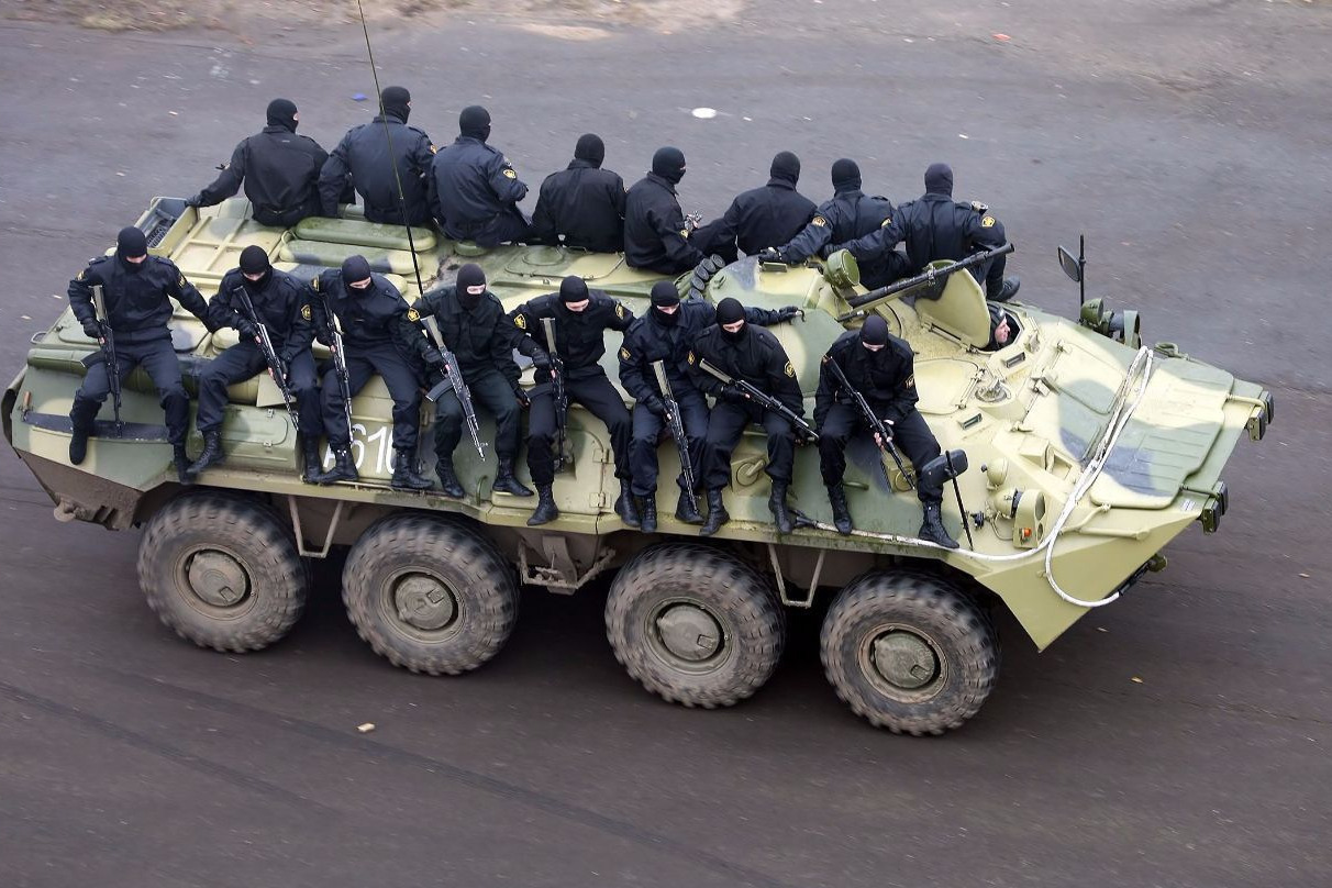 倒卖军火身价过亿,爪牙渗透进社会每个角落,俄罗斯黑帮有多猖狂