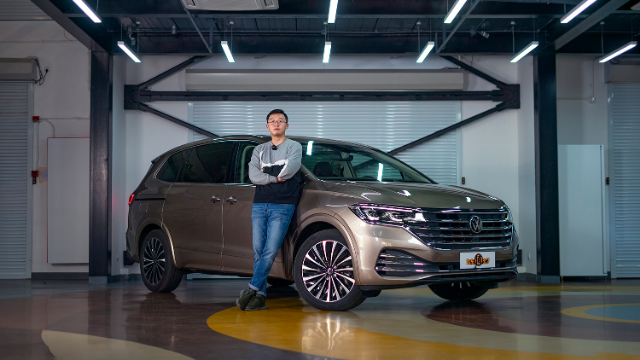 别克GL8最接近的对手！竟然是一台侧滑门版大众途昂？