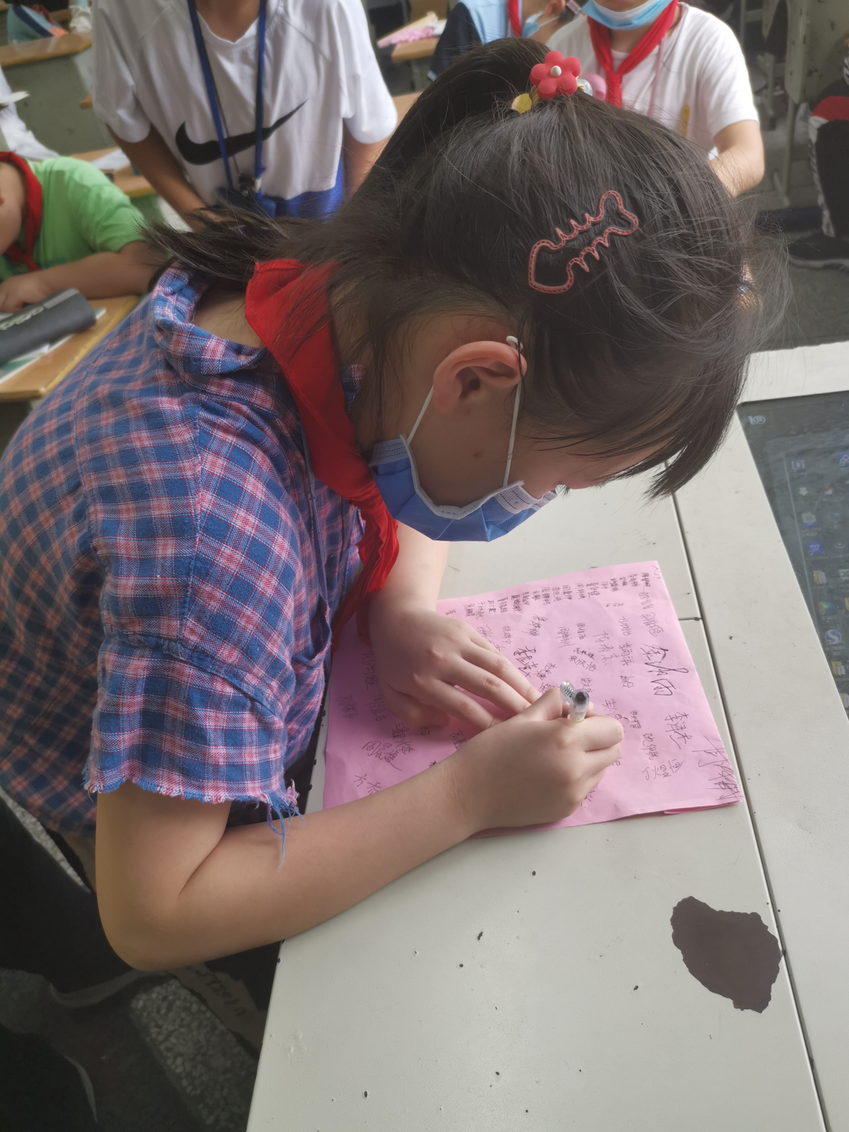 绍兴市柯桥区夏履镇中心小学:向"抗疫英雄"李兰娟奶奶致敬__凤凰网