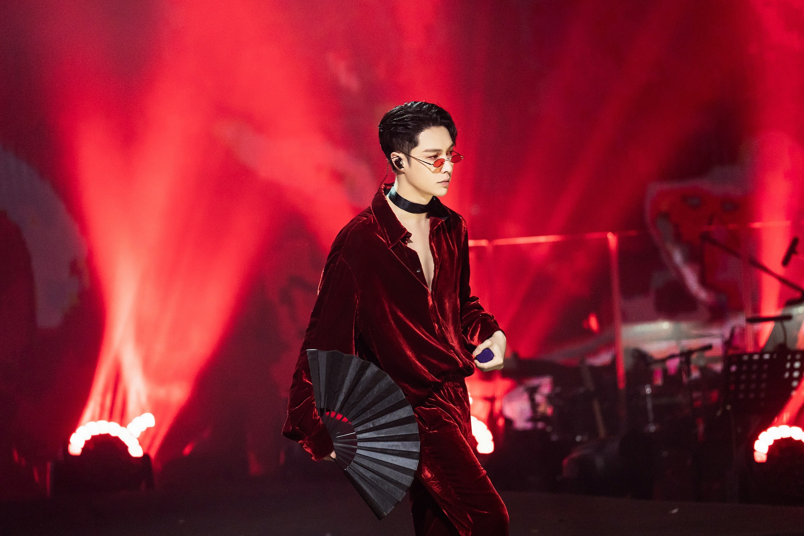 张艺兴唱作人挑战rap圆"武侠梦" "我不想输但不怕输"