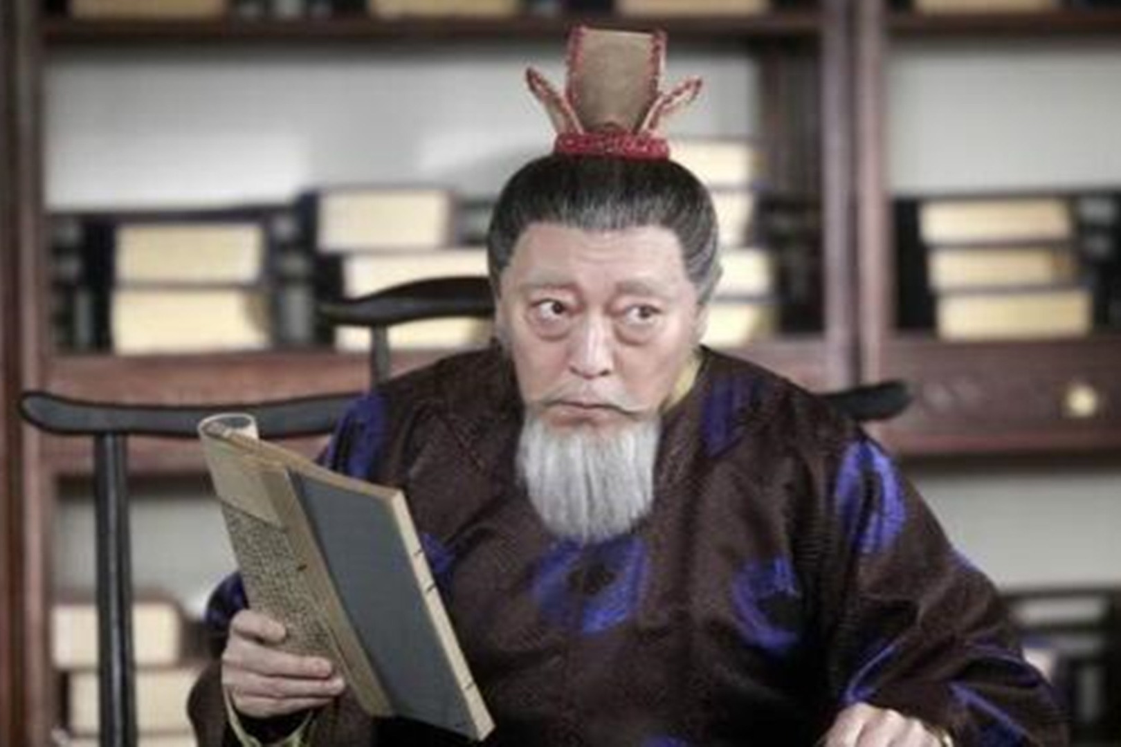 此人是明朝奸臣,但却在明朝之前就有关于他的记载,莫非穿越了?