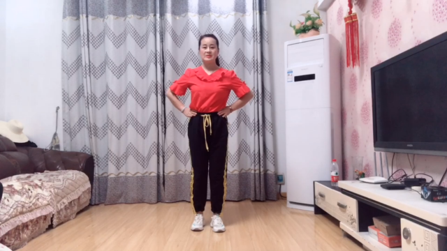 鬼步舞基本步《8步弹跳》，轻松减掉腰部赘肉和大象腿，效果好