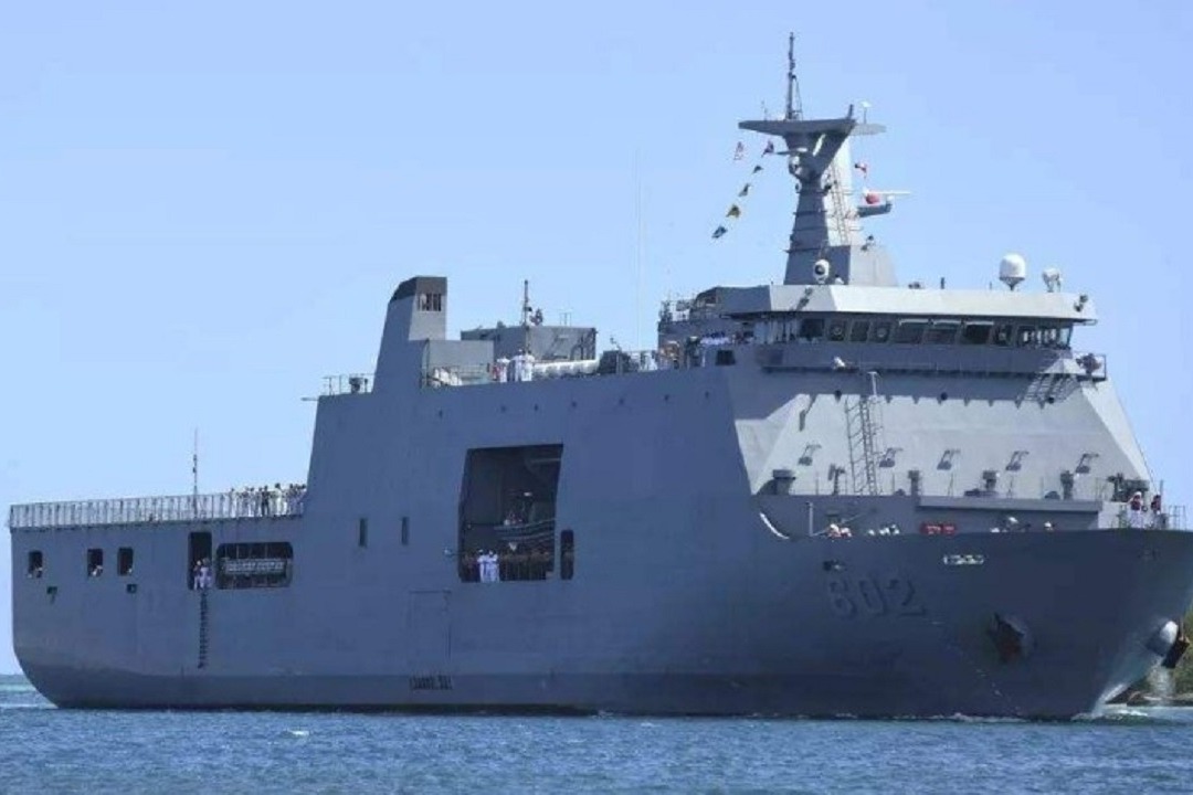 南海风云再起,越南海警船实力遭碾压,万吨登陆舰已开始巡航