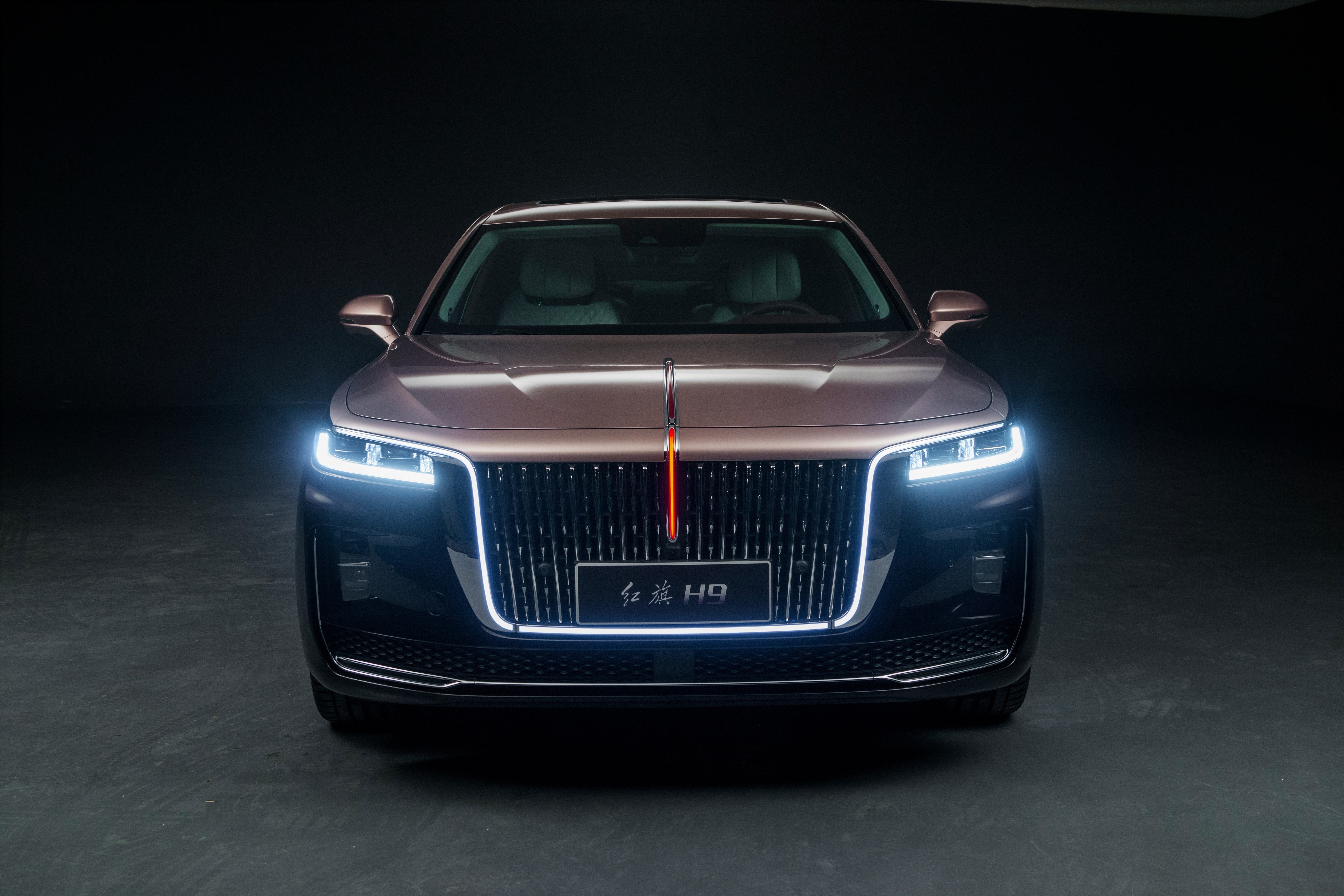 首次灯光全开！红旗H9真车路试，气势十足