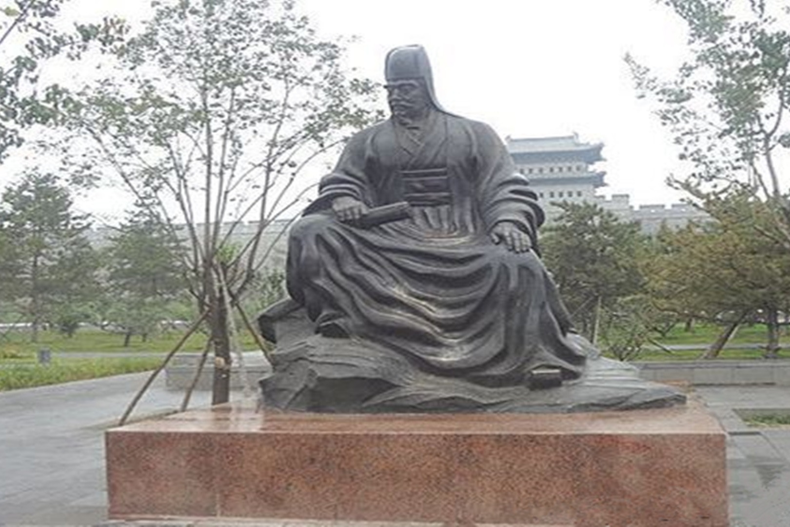 出身名门贵族的崔浩，一生辅佐过三代皇帝，为何最终惨遭灭门？