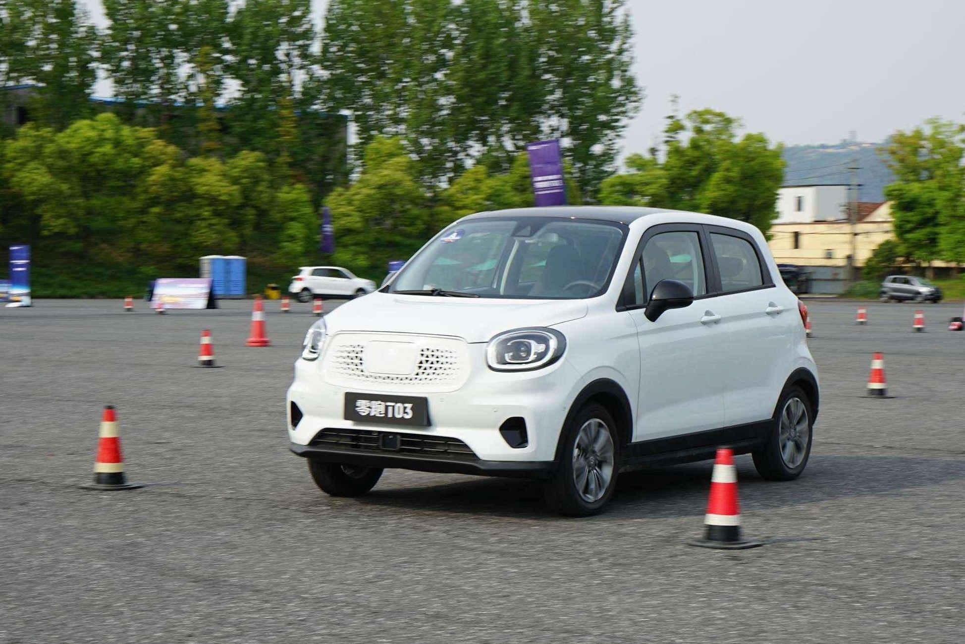 零跑T03这车怎么样？值不值得买？大斌给你分析一下