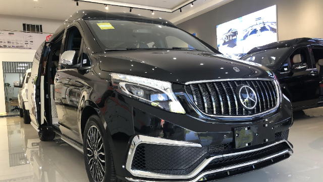 2020款奔驰v260l迈巴赫商务车,一见钟情而见倾心